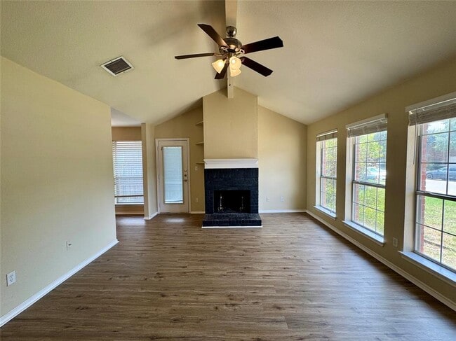 Photo - 2415 Wisteria Way