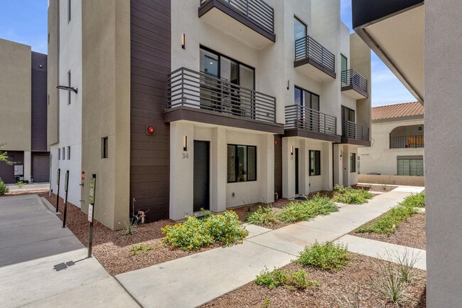 Photo - 4220 N 32nd St