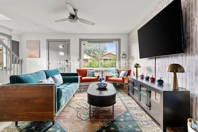 Photo - 201 Nassau St