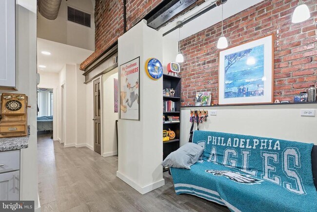 Photo - 833 N Market St Unit 302