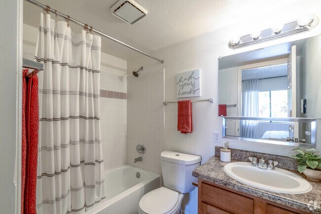 2BR, 2BA - 720SF
