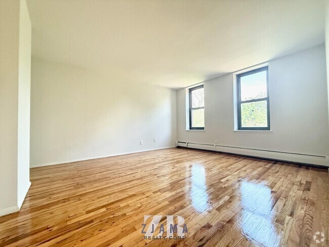 Building Photo - 152 Parkside Ave Rental