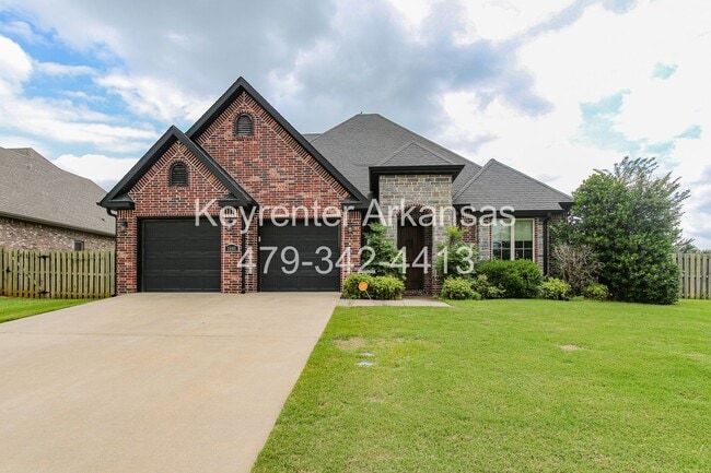 Building Photo - Gorgeous 3 bed/3 bath home in great Bentonville neighborhood