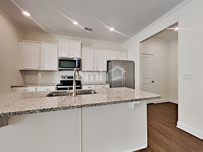 Photo - 581 Woodall Rd