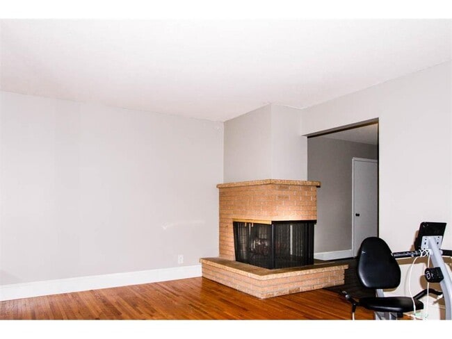 Photo - 8613 Zenith Rd