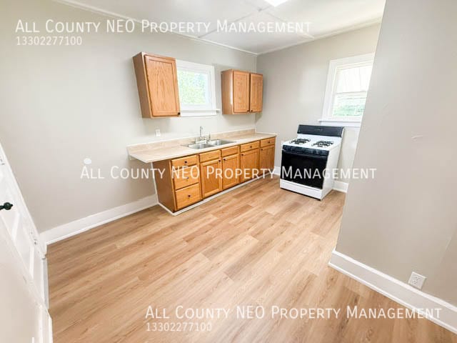 Photo - 549 Wildwood Ave