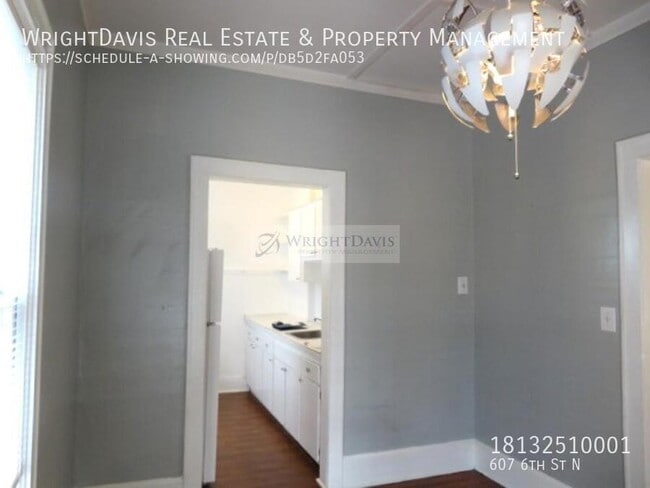 Photo - 607 6th Ave N