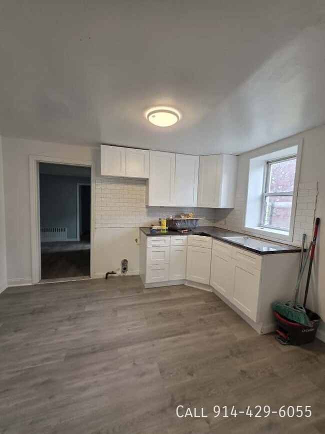 Photo - 176 Webster Ave