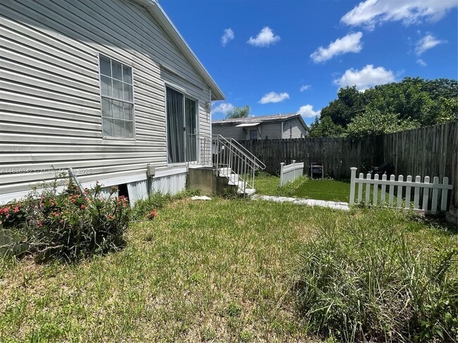 Photo - 11818 N Branch Rd House