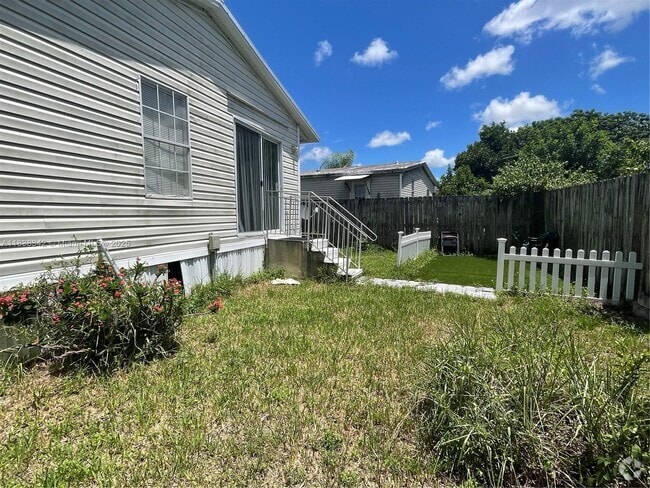 Building Photo - 11818 N Branch Rd Rental