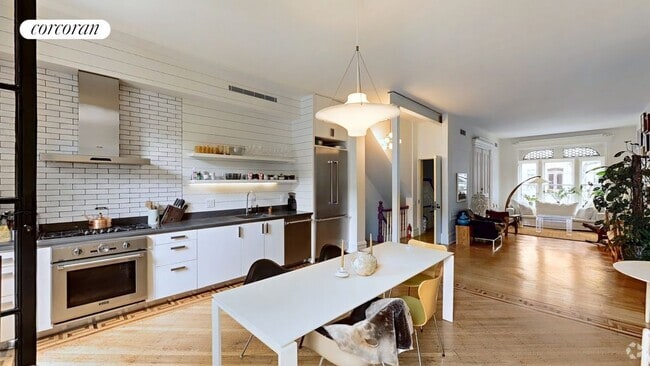 Building Photo - 425 Hancock St Rental