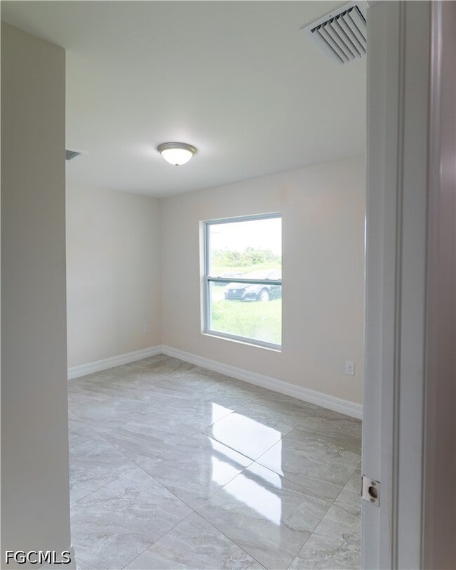 Photo - 941 Jaguar Blvd