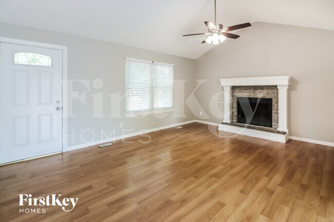 Photo - 909 Minnie Ave