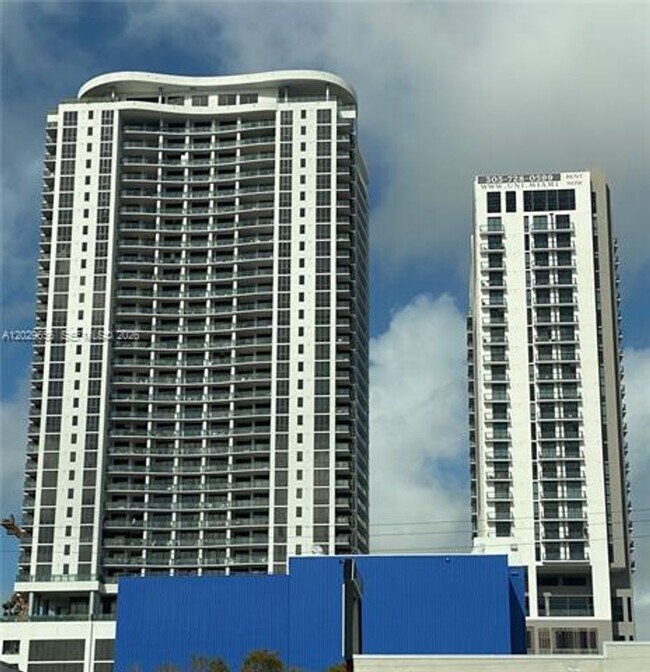 Building Photo - 1600 NE 1st Ave Unit 1600 NE 1st Ave # 1117