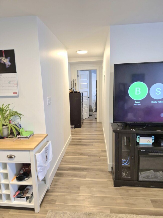 Photo - 2 Bed / 1 Bath Apartment for Rent Unit 27