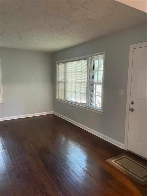 Photo - 1687 Beacon Hill Blvd NE