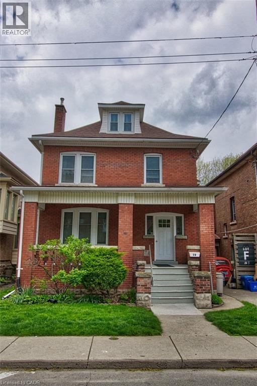 Photo - 70 Spadina Ave