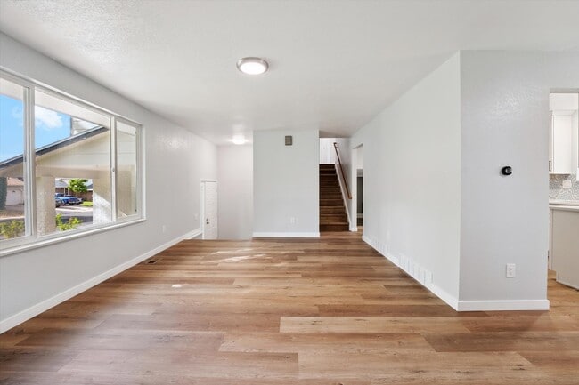 Photo - 7406 S Washington St