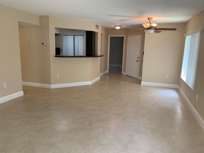 Photo - 2460 NW 33rd St Unidad 1701