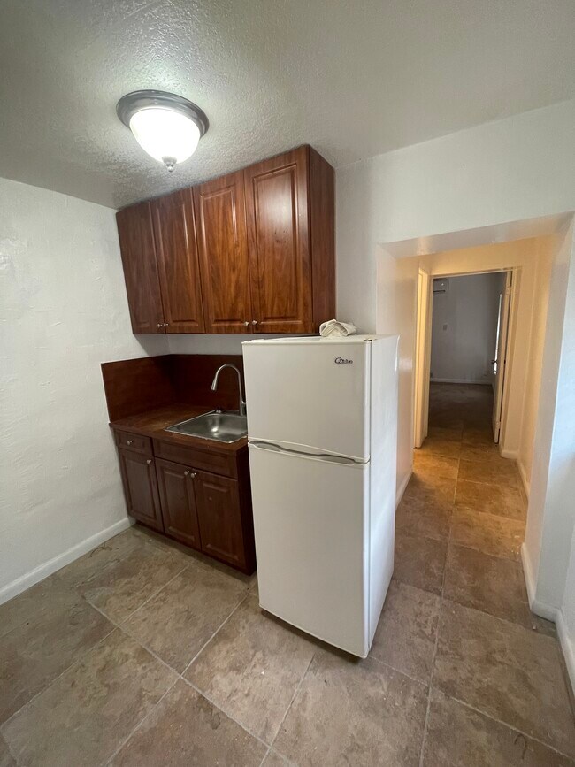 Photo - 419 E 8th Ave Unidad 2