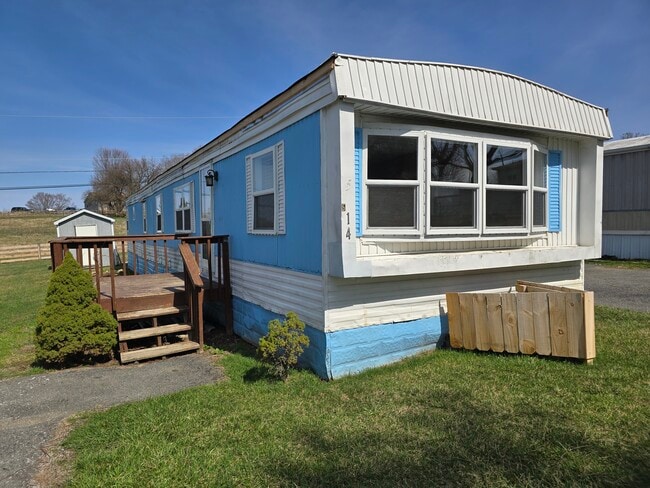 Building Photo - 144 Hillcrest Park Ln