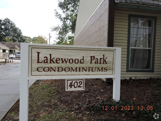 Building Photo - Lakewood Park Condominuims