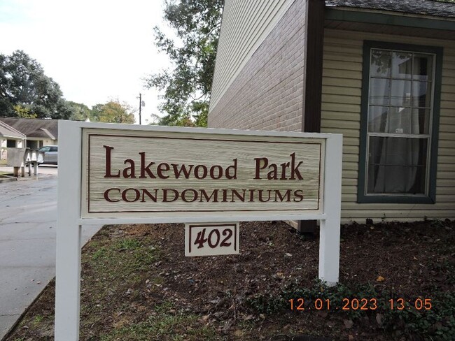 Lakewood Park Condominuims - Lakewood Park Condominuims