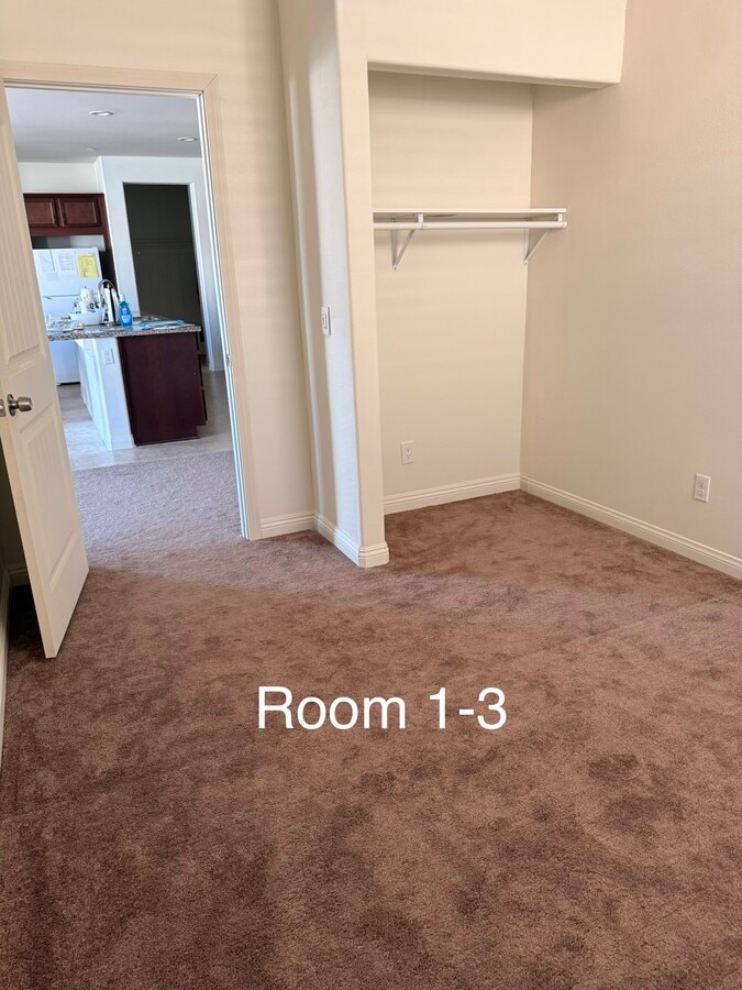 Photo - 4790 Preston St