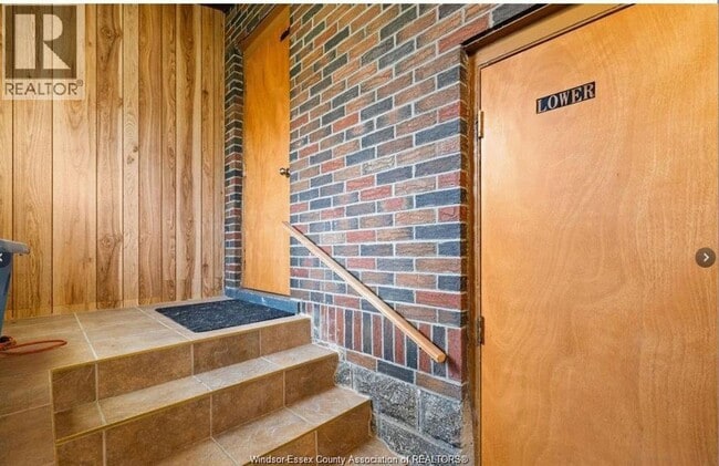 Photo - 306 Foch Ave