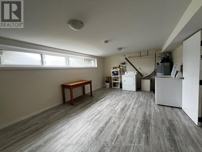 Photo - 244 St Vincent St