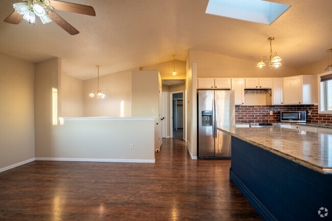 Building Photo - 5961 Springfield Rd Rental