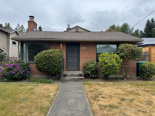 Photo - 6227 53rd Ave NE House