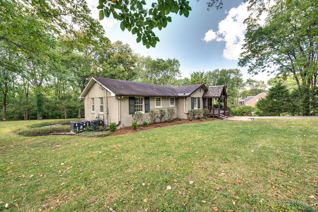 Photo - 3529 Trimble Rd