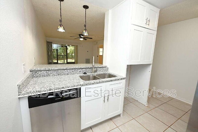 Photo - 141 Fernery Rd Unit D1