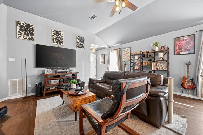 Photo - 25420 Dogwood Ln