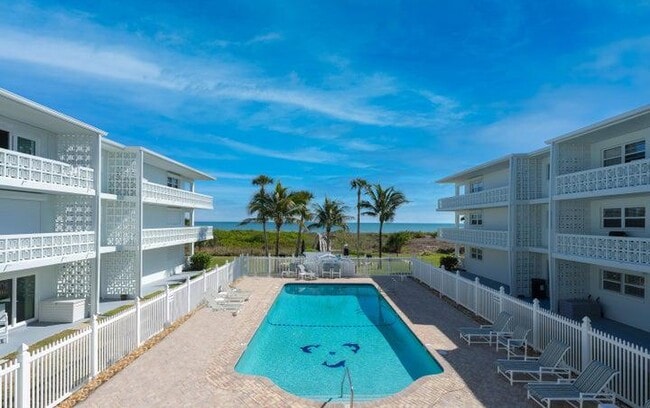Building Photo - 4800 Ocean Beach Blvd Unit 215
