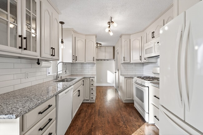 Photo - 15348 Drexel Way