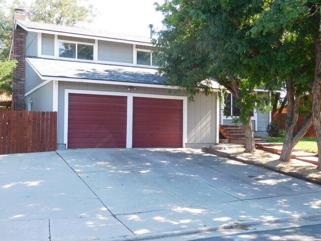 Photo - UNR friendly 4 Bedroom , 3 Bath Home