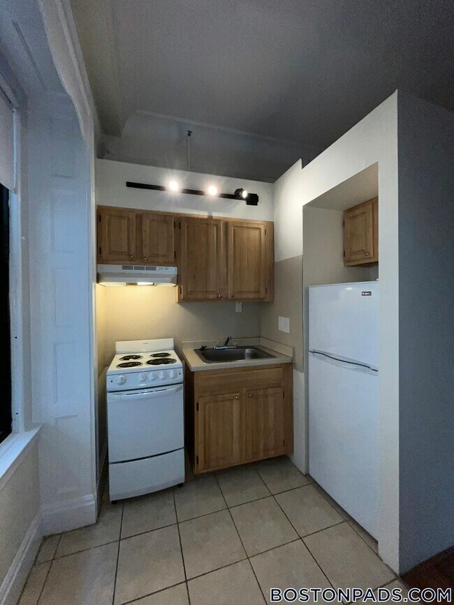 Photo - 62 Boylston St Unidad 225