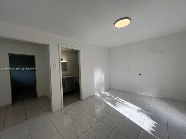 Photo - 11500 SW 40th St Unit 1