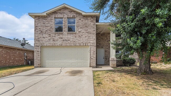 Building Photo - This beautiful 3 bed 2.5 bath home in Nort...