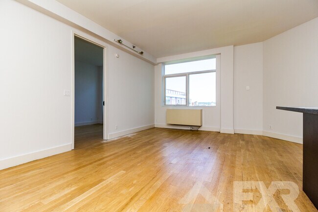 Photo - 114 Troutman St Apartment Unit 528