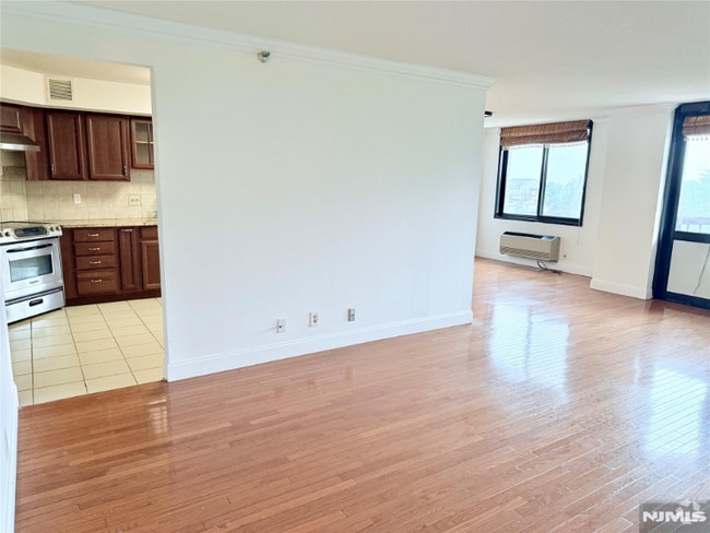 Building Photo - 1265 15th St Rental