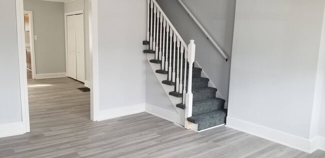 131 N Main St