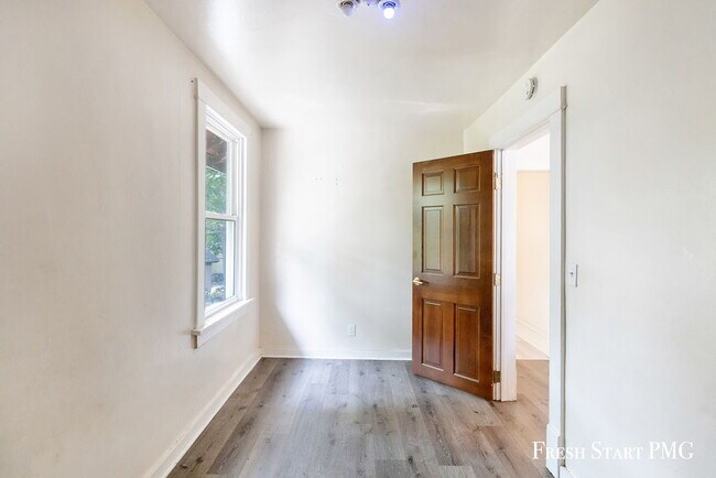 Photo - Light-Filled & Well-Connected Living – 1 B...