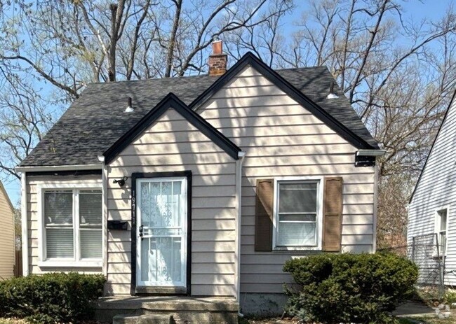 Building Photo - Renovated 3-Bedroom Home – We Welcome Sect...