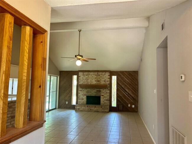Photo - 2510 Knollbrook Ln