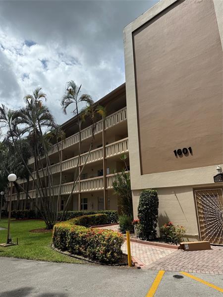 Building Photo - 1601 Abaco Dr Unit L4 Rental