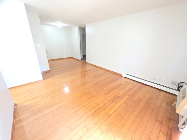 Photo - 2800 Light Road