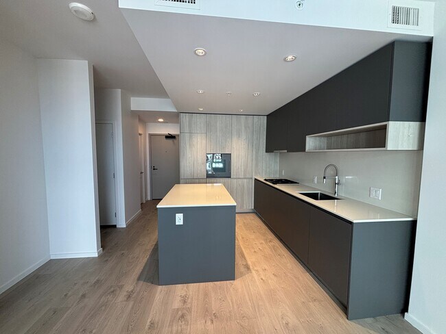 Photo - 1111-6808 Minoru Boulevard Unit 1111